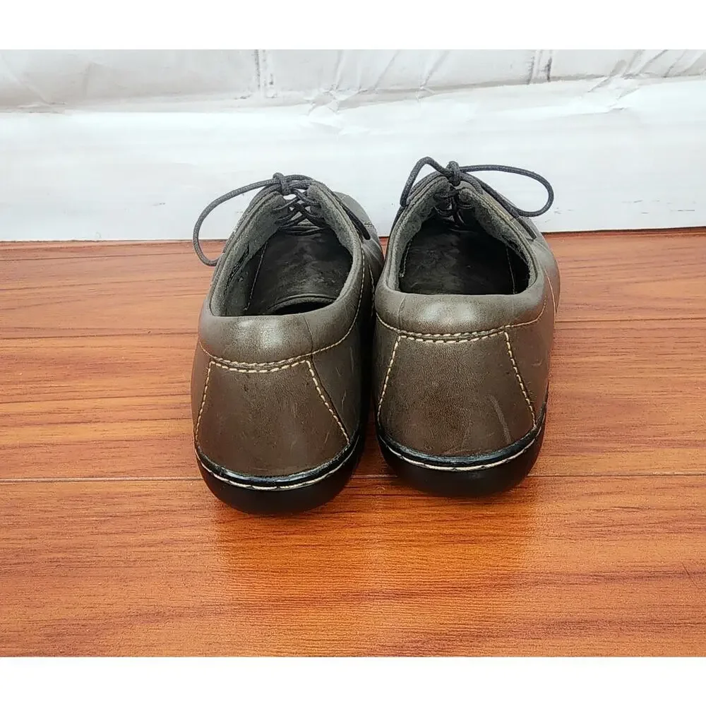 Clarks *preowned *reference